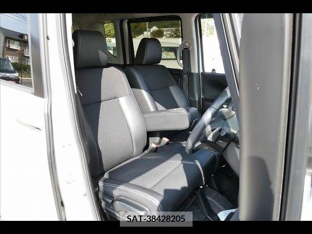 Honda N BOX CUSTOM 2017-02 203708-8
