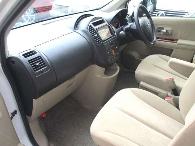 Nissan LAFESTA 2010-10 22394-10