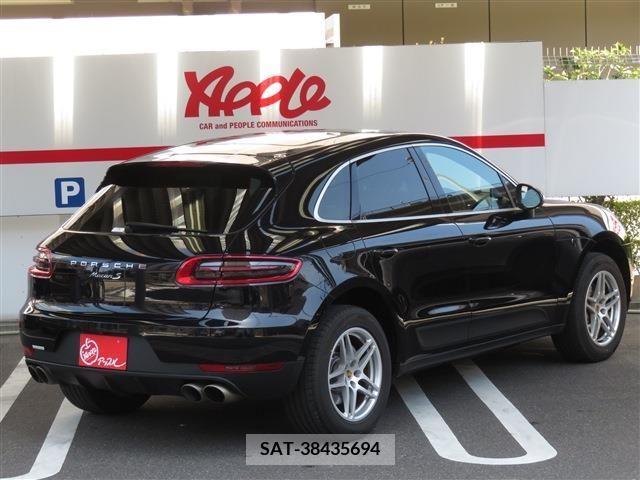 Porsche MACAN 2015-01 233395-3