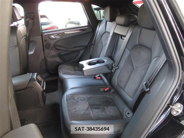 Porsche MACAN 2015-01 233395-8