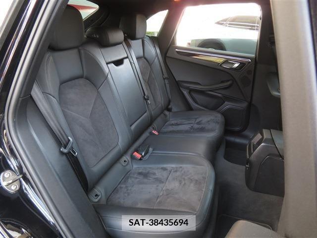 Porsche MACAN 2015-01 233395-7