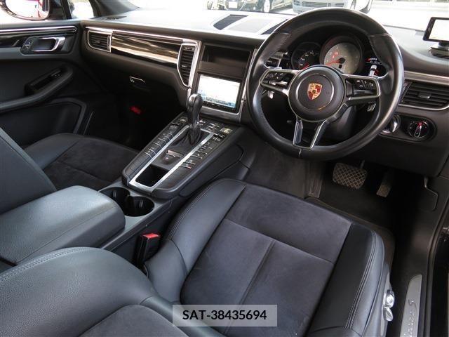 Porsche MACAN 2015-01 233395-4
