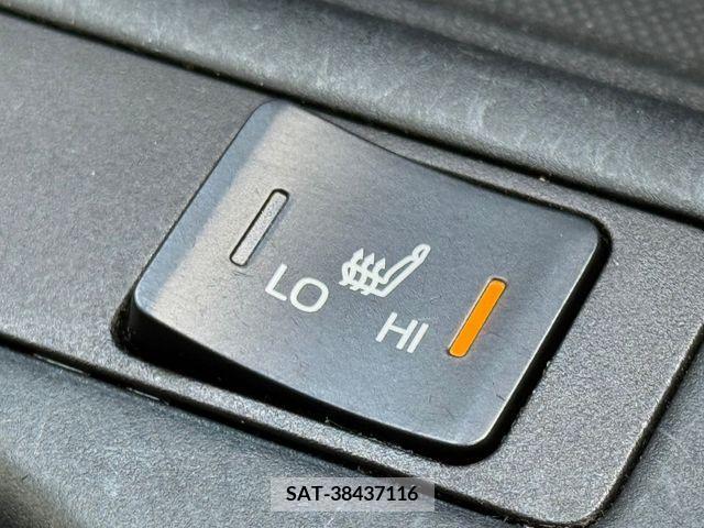 Toyota PRIUS 2020-03 208936-11
