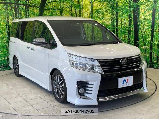 Toyota VOXY 2015-09 370308-17