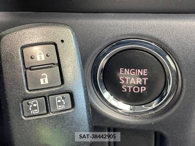 Toyota VOXY 2015-09 370308-5