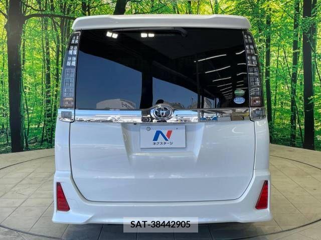 Toyota VOXY 2015-09 370308-15