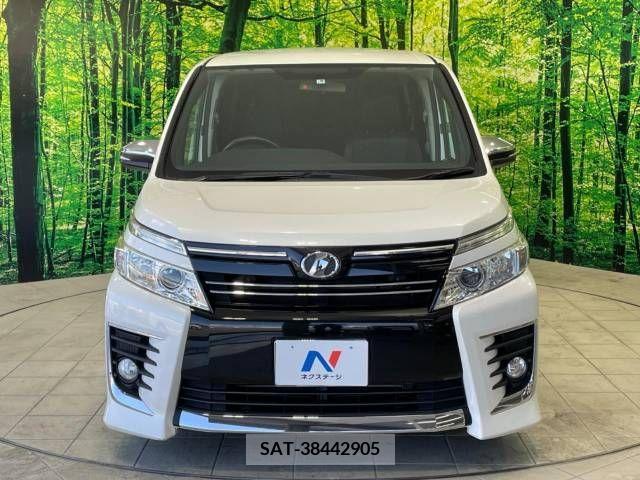 Toyota VOXY 2015-09 370308-14
