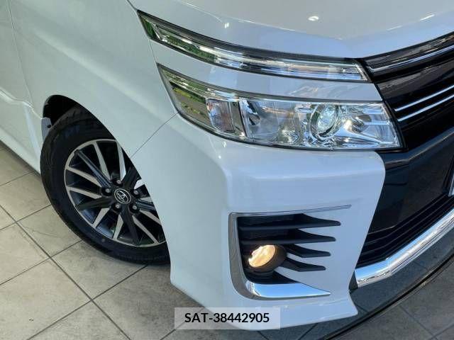 Toyota VOXY 2015-09 370308-12