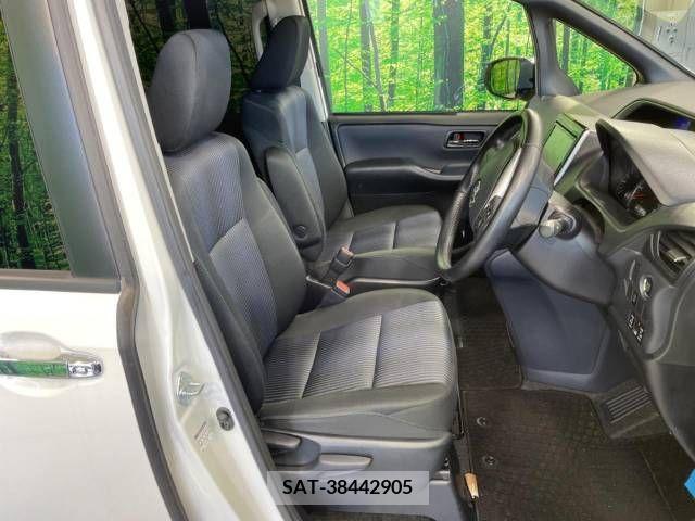 Toyota VOXY 2015-09 370308-8