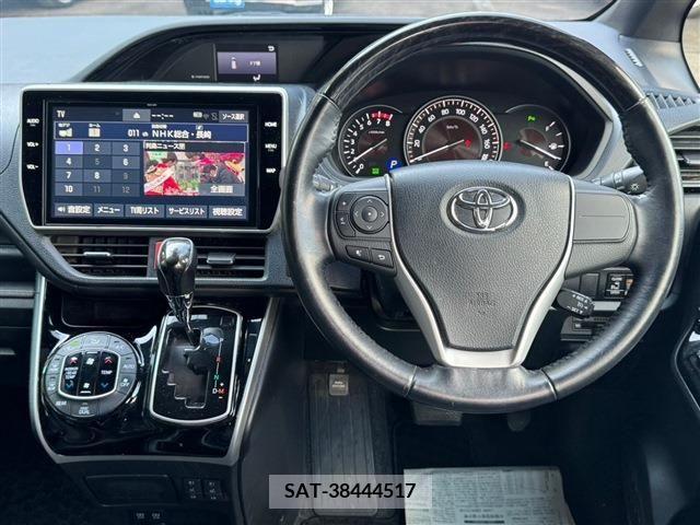 Toyota ESQUIRE 2019-07 206387-13