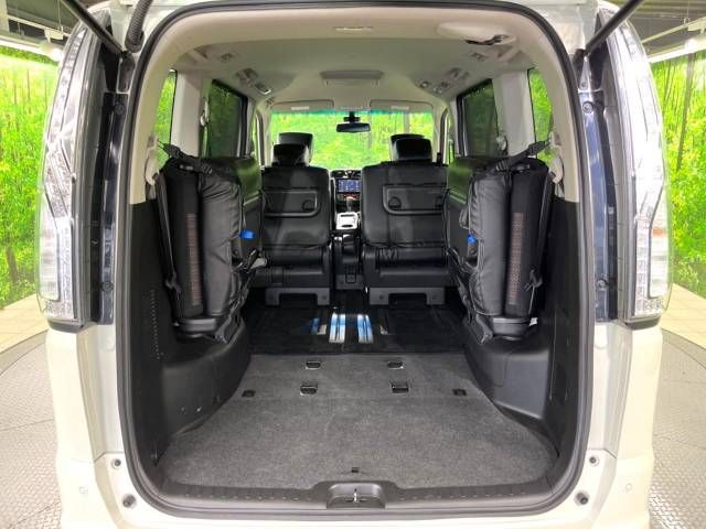 Nissan SERENA 2014-09 11647-11