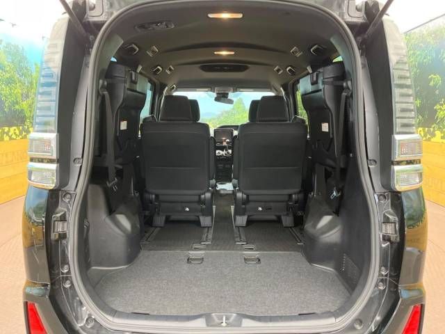 Toyota VOXY 2017-07 19136-11