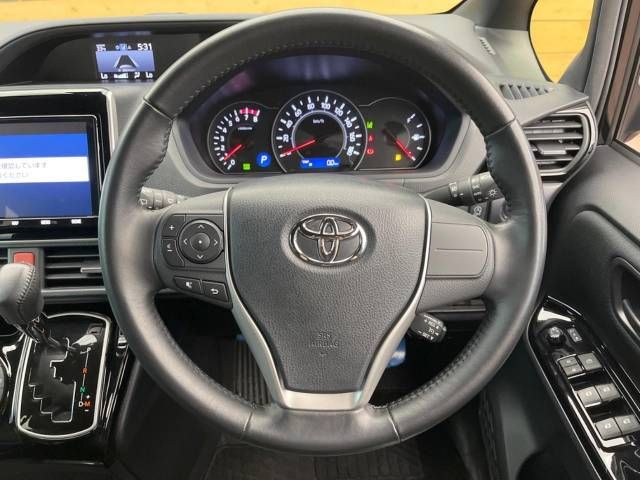Toyota VOXY 2017-07 19136-12