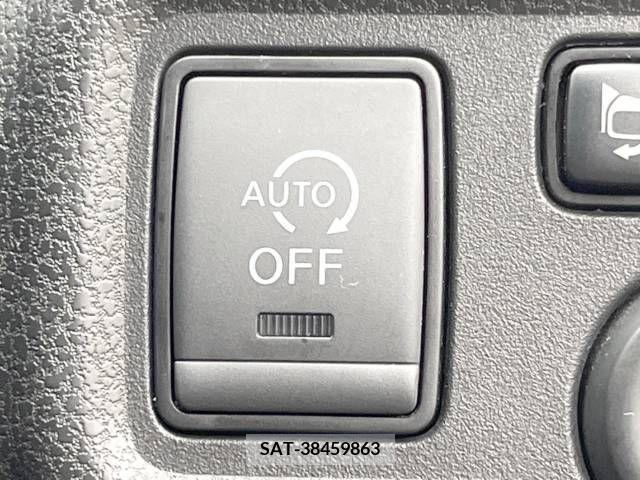 Nissan NOTE 2018-06 365329-7