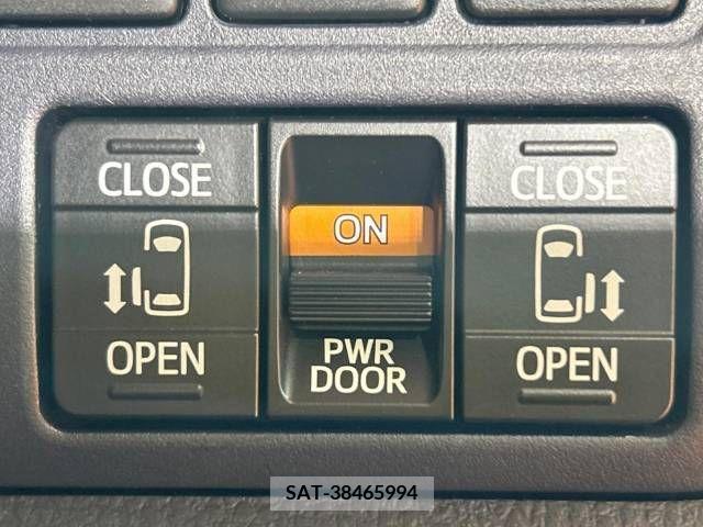Toyota VOXY 2015-06 321455-6