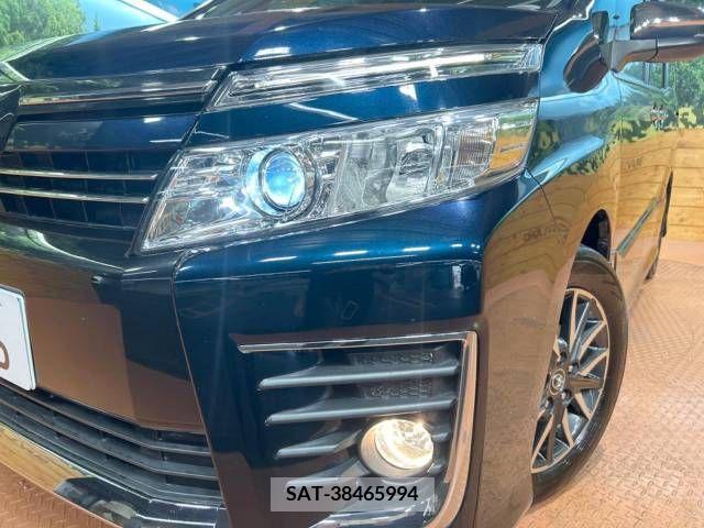 Toyota VOXY 2015-06 321455-13