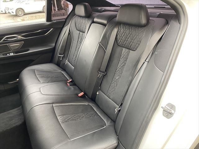 Bmw 7 SERIES 2017-07 190405-22