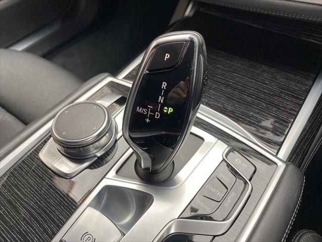 Bmw 7 SERIES 2017-07 190405-25