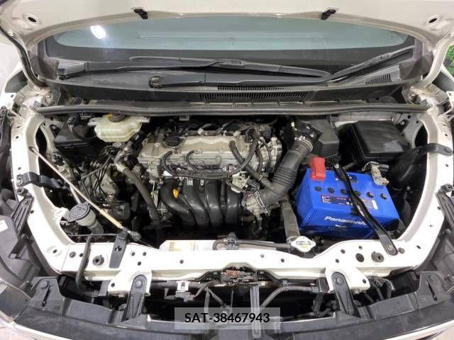 Toyota VOXY 2014-09 221753-18