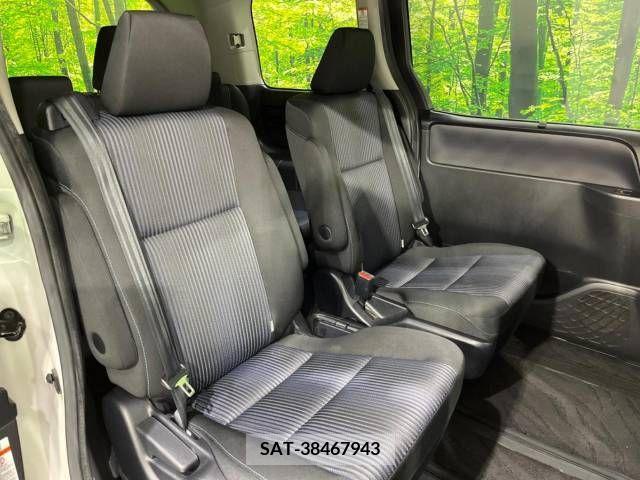 Toyota VOXY 2014-09 221753-8