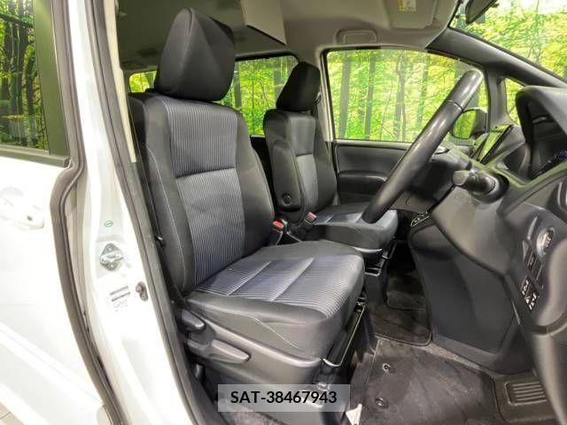 Toyota VOXY 2014-09 221753-7