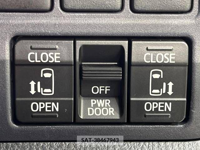 Toyota VOXY 2014-09 221753-4