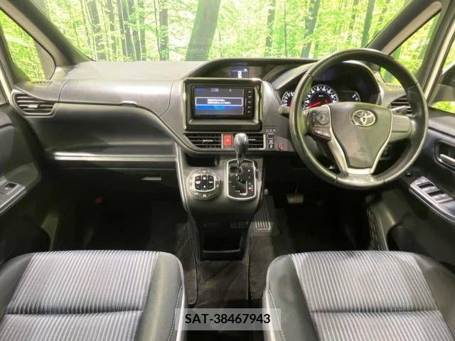 Toyota VOXY 2014-09 221753-1