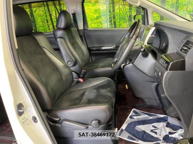 Toyota VELLFIRE 2013-12 299932-11