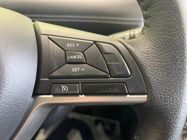 Nissan SERENA 2018-07 15022-6