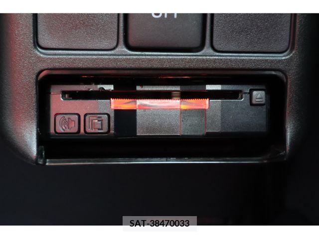 Toyota AQUA 2015-03 260238-11