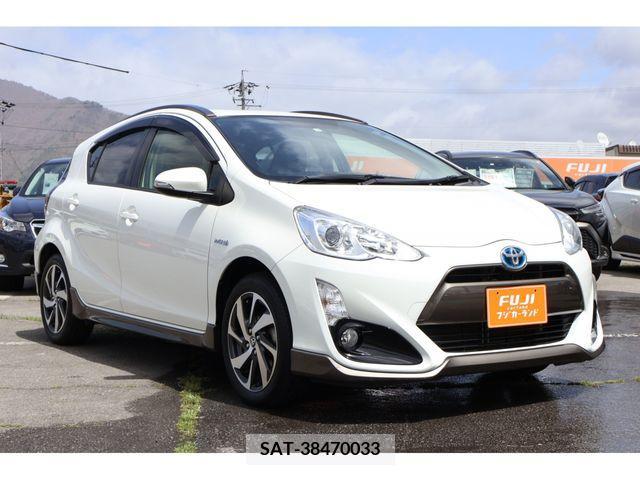 Toyota AQUA 2015-03 260238-1