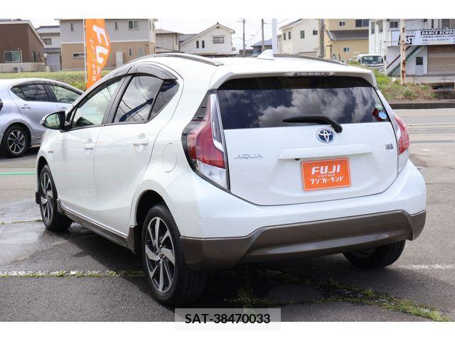 Toyota AQUA 2015-03 260238-2