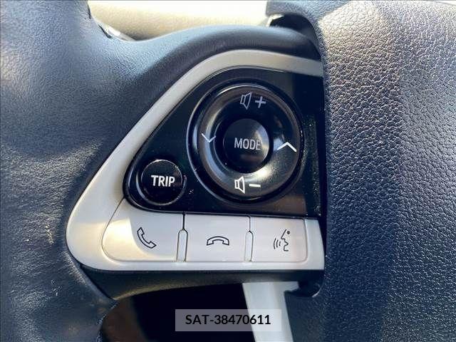 Toyota PRIUS PHV 2017-07 282523-13