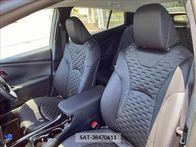 Toyota PRIUS PHV 2017-07 282523-3