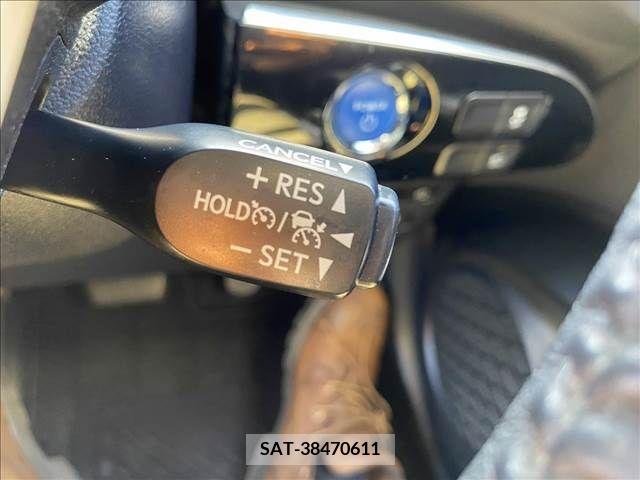 Toyota PRIUS PHV 2017-07 282523-15