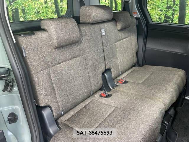 Toyota SIENTA 2023-06 285164-9