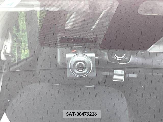 Nissan NOTE 2017-04 383335-7