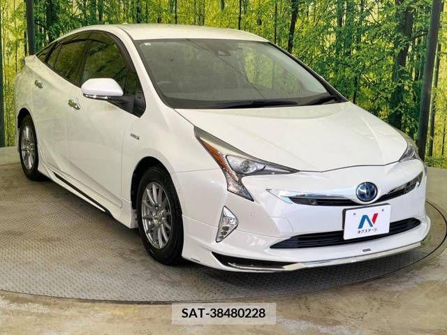 Toyota PRIUS 2016-07 366406-17