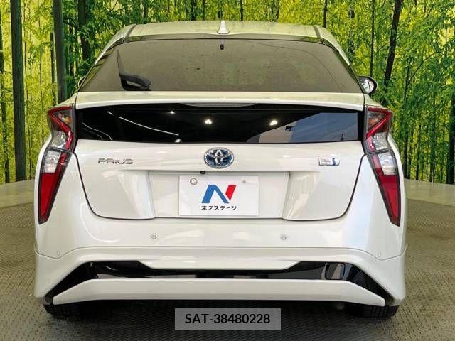 Toyota PRIUS 2016-07 366406-15