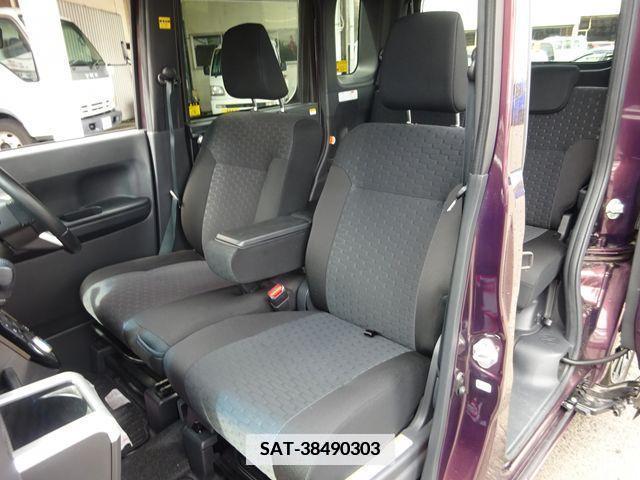 Daihatsu WAKE 2016-11 349098-13