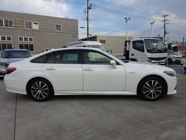 Toyota CROWN 2019-02 188839-15