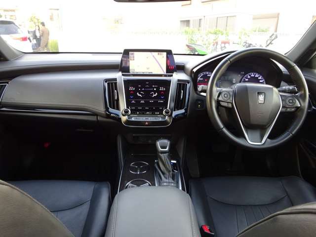 Toyota CROWN 2019-02 188839-1