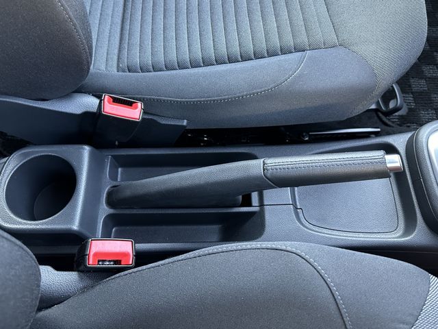 VolksWagen POLO 2012-06 181131-21