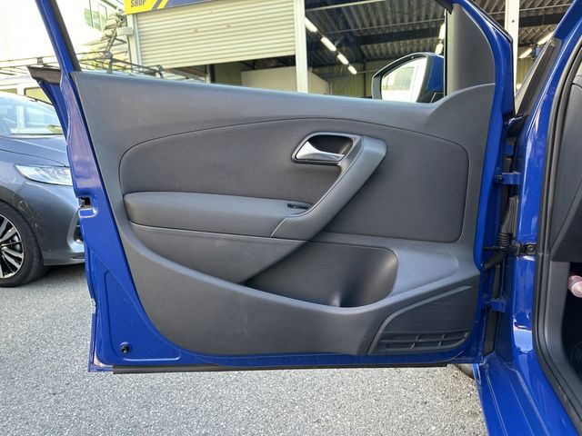 VolksWagen POLO 2012-06 181131-9