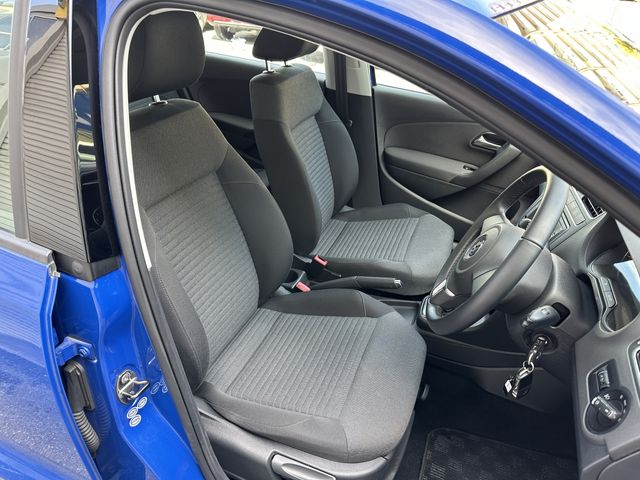 VolksWagen POLO 2012-06 181131-13
