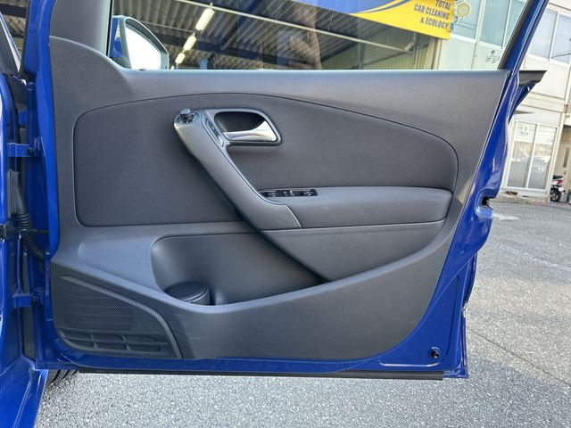 VolksWagen POLO 2012-06 181131-10
