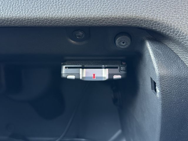 VolksWagen POLO 2012-06 181131-25