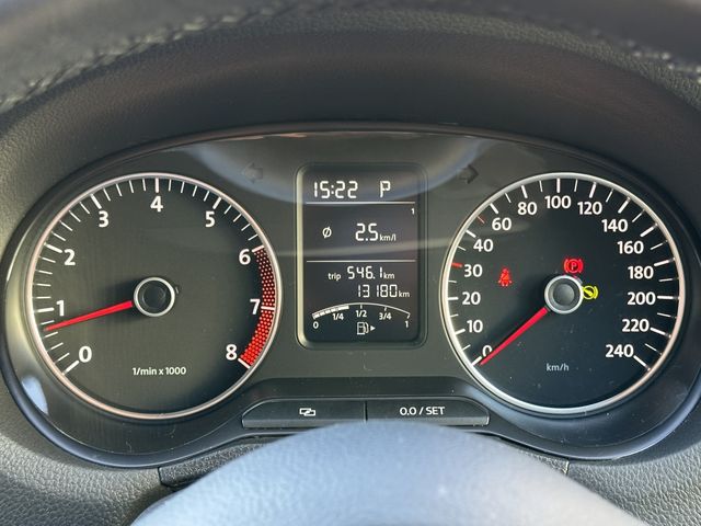 VolksWagen POLO 2012-06 181131-27
