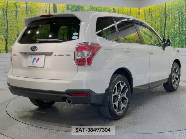 Subaru FORESTER 2015-03 221627-18