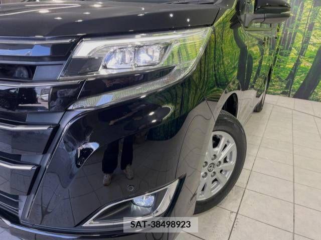Toyota NOAH 2018-10 340352-13